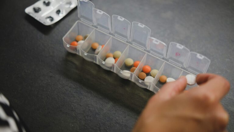 認定薬剤師・専門薬剤師は転職に有利？年収アップにつながる資格とキャリアへの影響